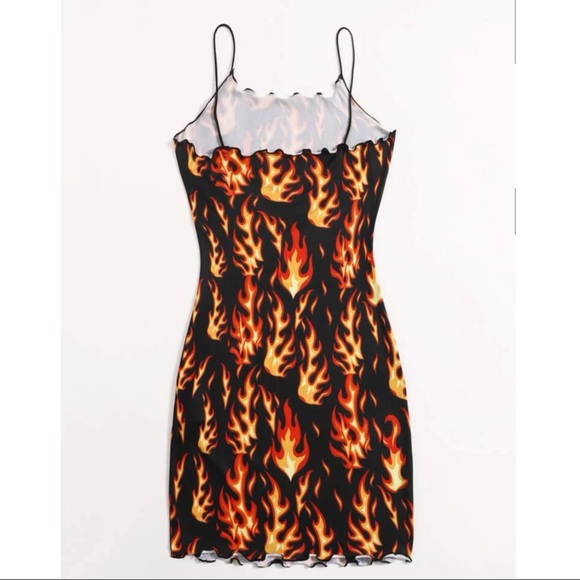 ❤️3/25❤️ BRAND NEW Bodycon Fire designed dress - Picture 3 of 5
